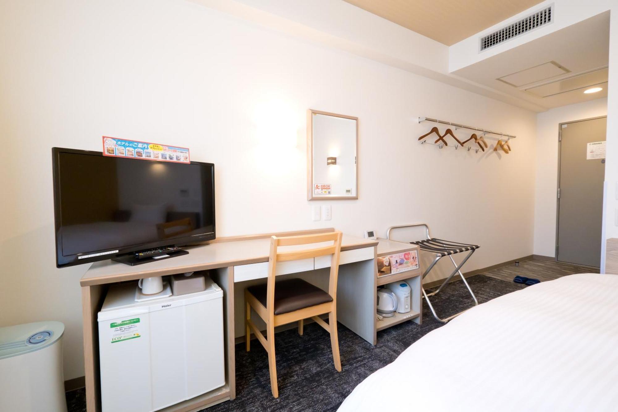 Matsuyama New Grand Hotel Room photo